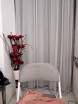 nini10052025 online show from 11-08-25, 01:44