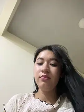 Snapshot of emi_star chatting on 03-04-26, 04:29 emi star online show from 03-04-26, 04:29