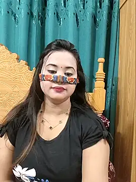 Snapshot of Beauty_Queen_Soniya chatting on 05-19-26, 04:35 Beauty Queen Soniya online show from 05-19-26, 04:35