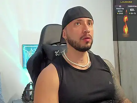 Dave-Max01 online show from 10-15-25, 01:50