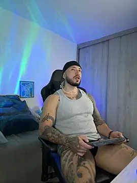 Dave-Max01 online show from 11-22-25, 02:32