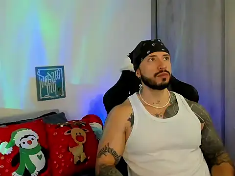 Dave-Max01 online show from 12-21-25, 04:36