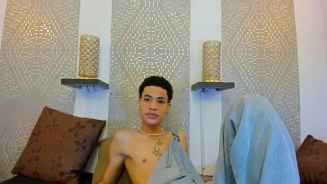 JacobBlackwell  online show from 10-20-25, 07:58