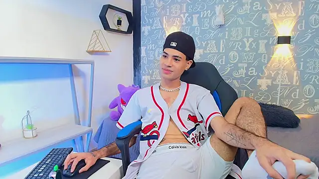 JacobBlackwell  online show from 12-13-25, 07:53