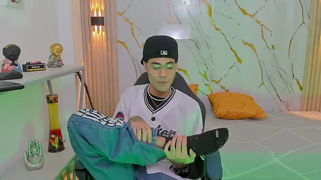 JacobBlackwell  online show from 01-11-26, 07:41