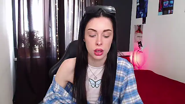 ariel is on vacation online show from 10-21-25, 08:04