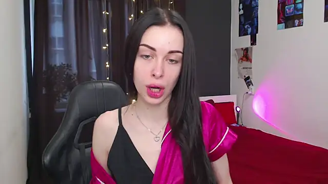 ariel is on vacation online show from 11-10-25, 09:19