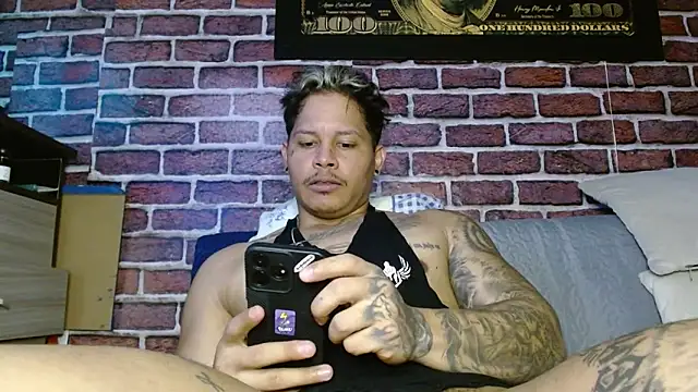 Snapshot of jordan_bigcock_ chatting on 05-04-26, 05:20 jordan bigcock online show from 05-04-26, 05:20