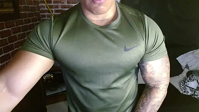 Snapshot of jordan_bigcock_ chatting on 05-13-26, 03:53 jordan bigcock online show from 05-13-26, 03:53