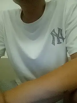 Snapshot of joneslau88 chatting on 10-11-25, 03:32 joneslau88 online show from 10-11-25, 03:32