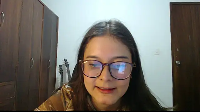 CarlaLorez online show from 03-06-26, 12:07