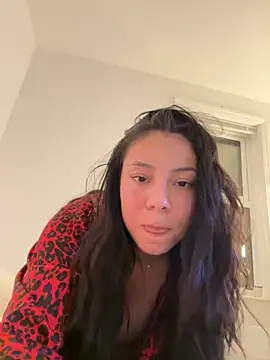 Snapshot of NeveMills chatting on 10-07-25, 10:51 NeveMills online show from 10-07-25, 10:51