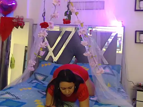 NicoleLerman online show from 10-24-25, 07:43