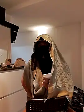 loubnarabb online show from 11-01-25, 08:00