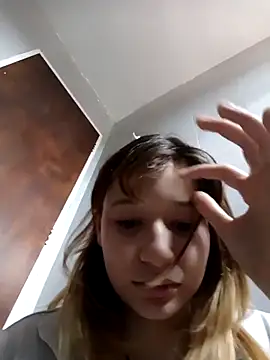 Snapshot of EmuOtori chatting on 02-21-26, 01:12 EmuOtori online show from 02-21-26, 01:12