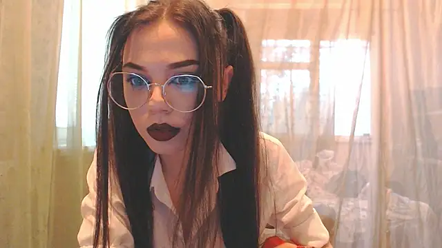 Lady Elsa Snow online show from 10-25-25, 01:07