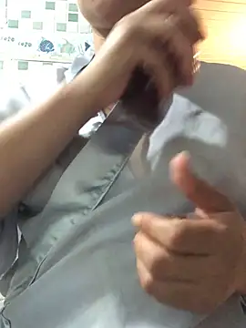 AliceXmoore online show from 10-18-25, 03:13