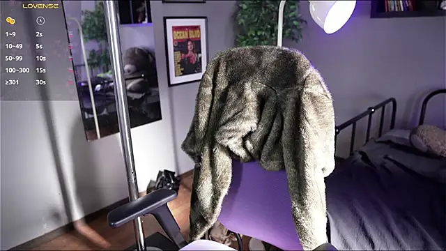 Snapshot of Bayonetta_doll chatting on 02-27-26, 01:00 Bayonetta doll online show from 02-27-26, 01:00