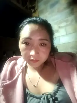 miemie-xx online show from 10-20-25, 01:11