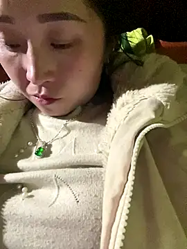 miemie-xx online show from 12-18-25, 01:28