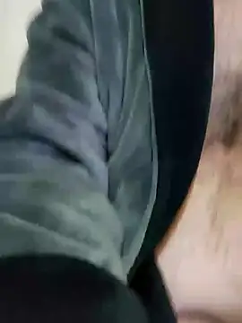 Snapshot of Christian-77 chatting on 10-07-25, 03:47 Christian-77 online show from 10-07-25, 03:47