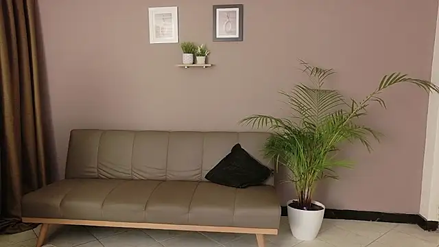 ZahraMilf online show from 12-21-25, 11:50