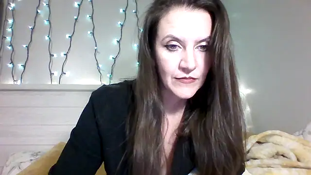 easy briezy online show from 10-30-25, 01:40