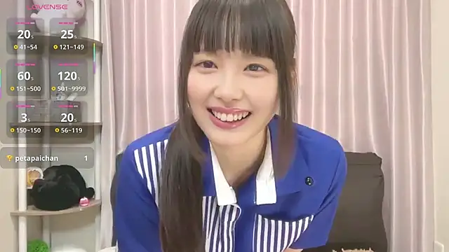 Snapshot of mai-chan_ chatting on 10-25-25, 02:19 mai-chan online show from 10-25-25, 02:19
