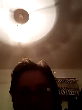 Snapshot of MilaCold5443 chatting on 10-17-25, 04:37 MilaCold5443 online show from 10-17-25, 04:37