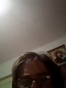 Snapshot of MilaCold5443 chatting on 10-20-25, 04:18 MilaCold5443 online show from 10-20-25, 04:18