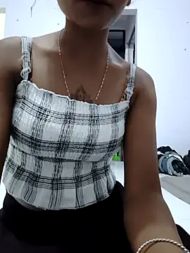 Snapshot of sexy_Lili_01 chatting on 10-07-25, 05:10 sexy Lili 01 online show from 10-07-25, 05:10