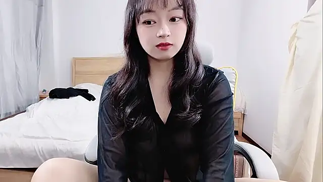 Snapshot of XX-XXBB chatting on 10-14-25, 10:16 XX-XXBB online show from 10-14-25, 10:16