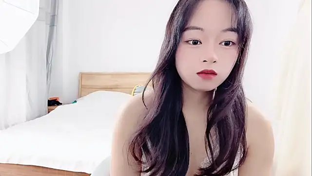 Snapshot of XX-XXBB chatting on 10-15-25, 03:06 XX-XXBB online show from 10-15-25, 03:06
