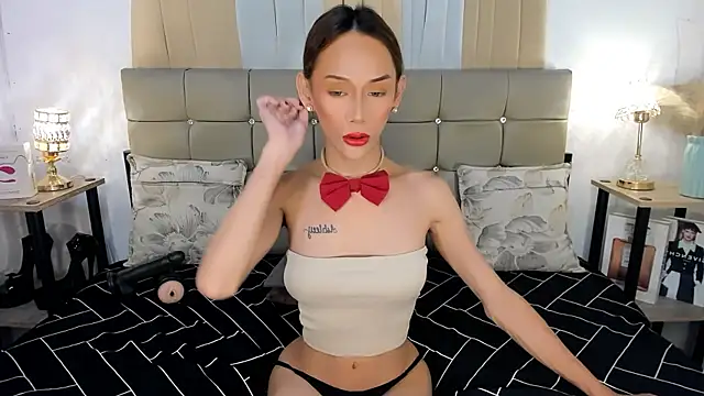 catiana moore online show from 05-11-26, 04:26