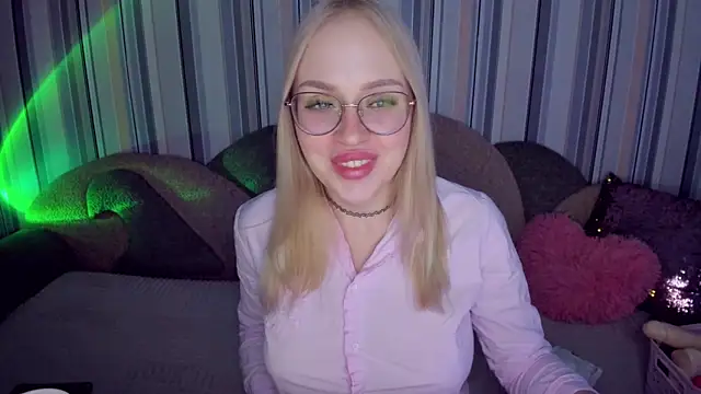 CeaneLino online show from 02-22-26, 03:21