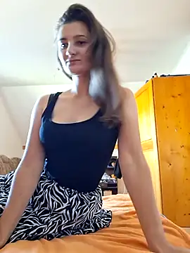 Nika aa online show from 10-19-25, 12:06