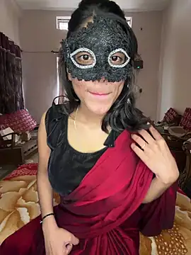 Lovebirdss online show from 02-05-26, 08:08