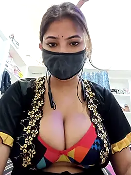 Hot radhaji online show from 05-05-26, 01:57
