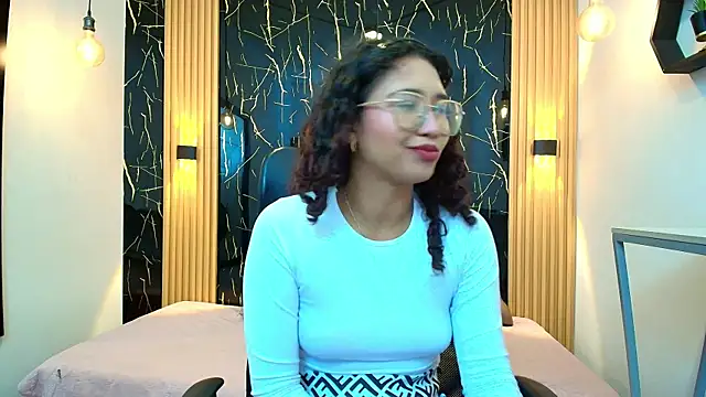 Snapshot of SamanthaFox_8 chatting on 05-05-26, 11:07 SamanthaFox 8 online show from 05-05-26, 11:07