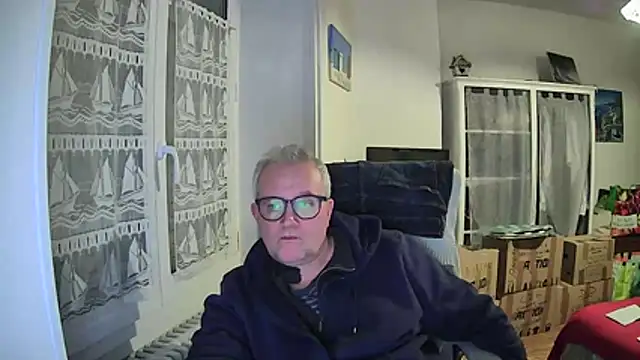 Snapshot of macdut67 chatting on 01-15-26, 01:32 macdut67 online show from 01-15-26, 01:32