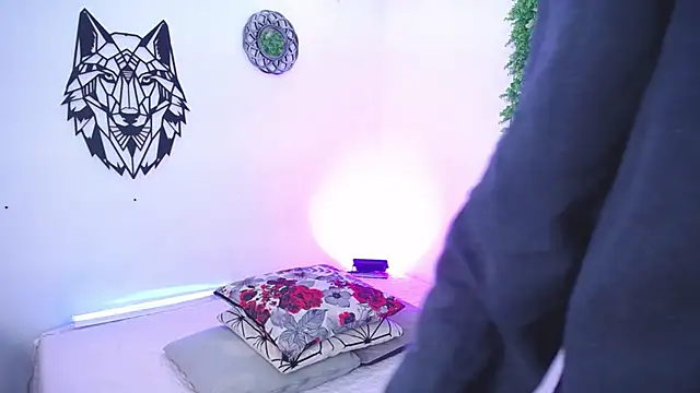 Snapshot of Emo_Boy_ chatting on 11-30-25, 12:31 Emo Boy online show from 11-30-25, 12:31