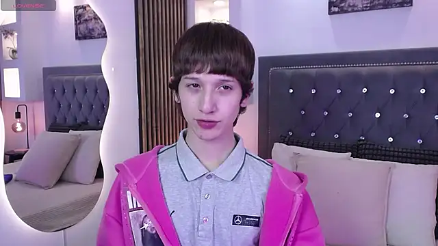 Emo Boy  online show from 05-08-26, 08:25
