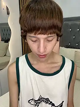 Emo Boy  online show from 05-09-26, 08:47