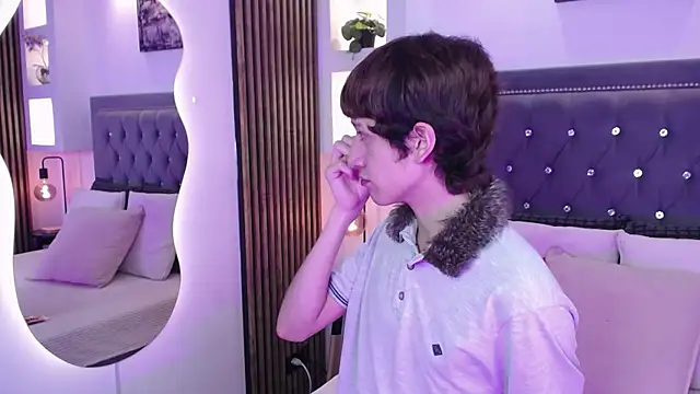 Emo Boy  online show from 05-11-26, 08:39