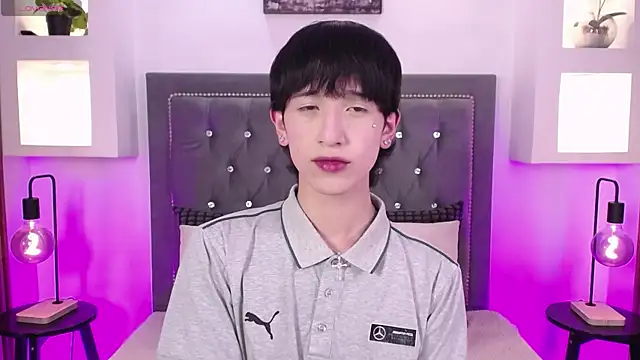 Emo Boy  online show from 06-19-26, 08:23