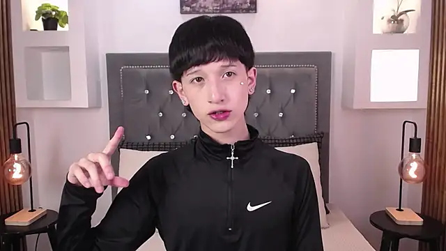 Emo Boy  online show from 06-28-26, 08:48