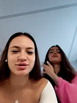 MayaGlow online show from 11-17-25, 05:35