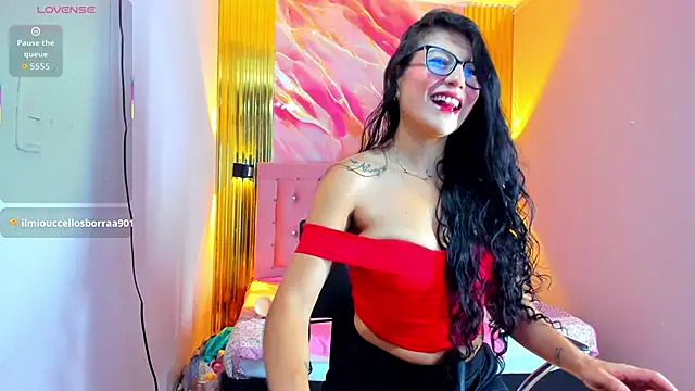 Snapshot of lilyan_milf chatting on 10-13-25, 11:32 lilyan milf online show from 10-13-25, 11:32