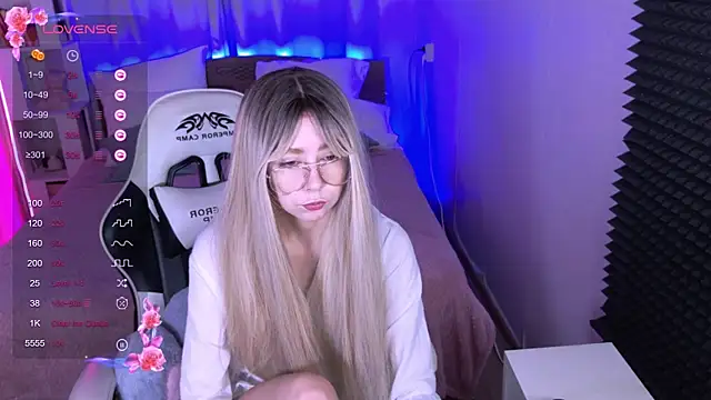 sofiisun online show from 10-22-25, 02:12