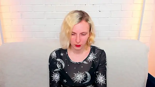 LikiLips online show from 05-07-26, 01:00